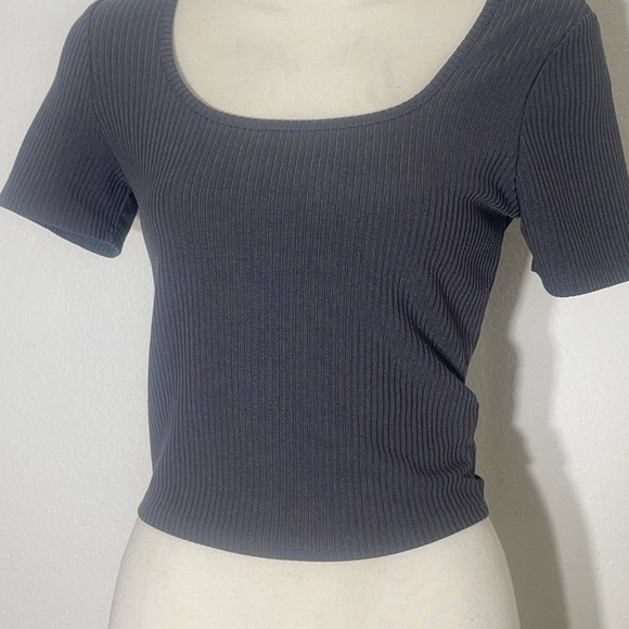 Ribbed, gray square neck, boxy, crop top women’s size small Y2K 90s vibes trendy - Picture 3 of 5